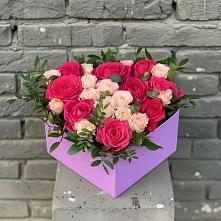 Цветочная композиция из Розы в коробке в Красногвардейском Ставропольского края