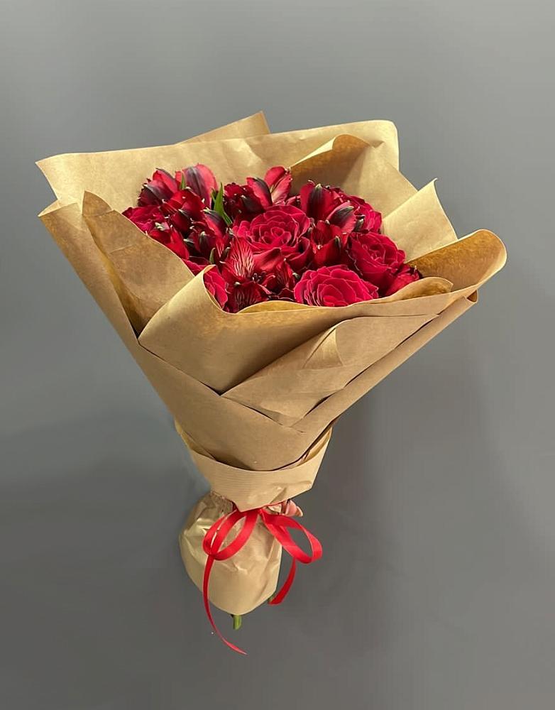 Букет цветов из: Альстромерии и Розы в Красногвардейском Ставропольского края