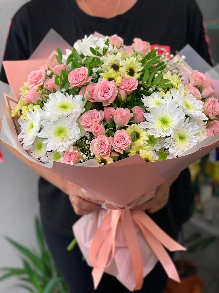 Букет цветов из: Розы и Хризантемы в Красногвардейском Ставропольского края