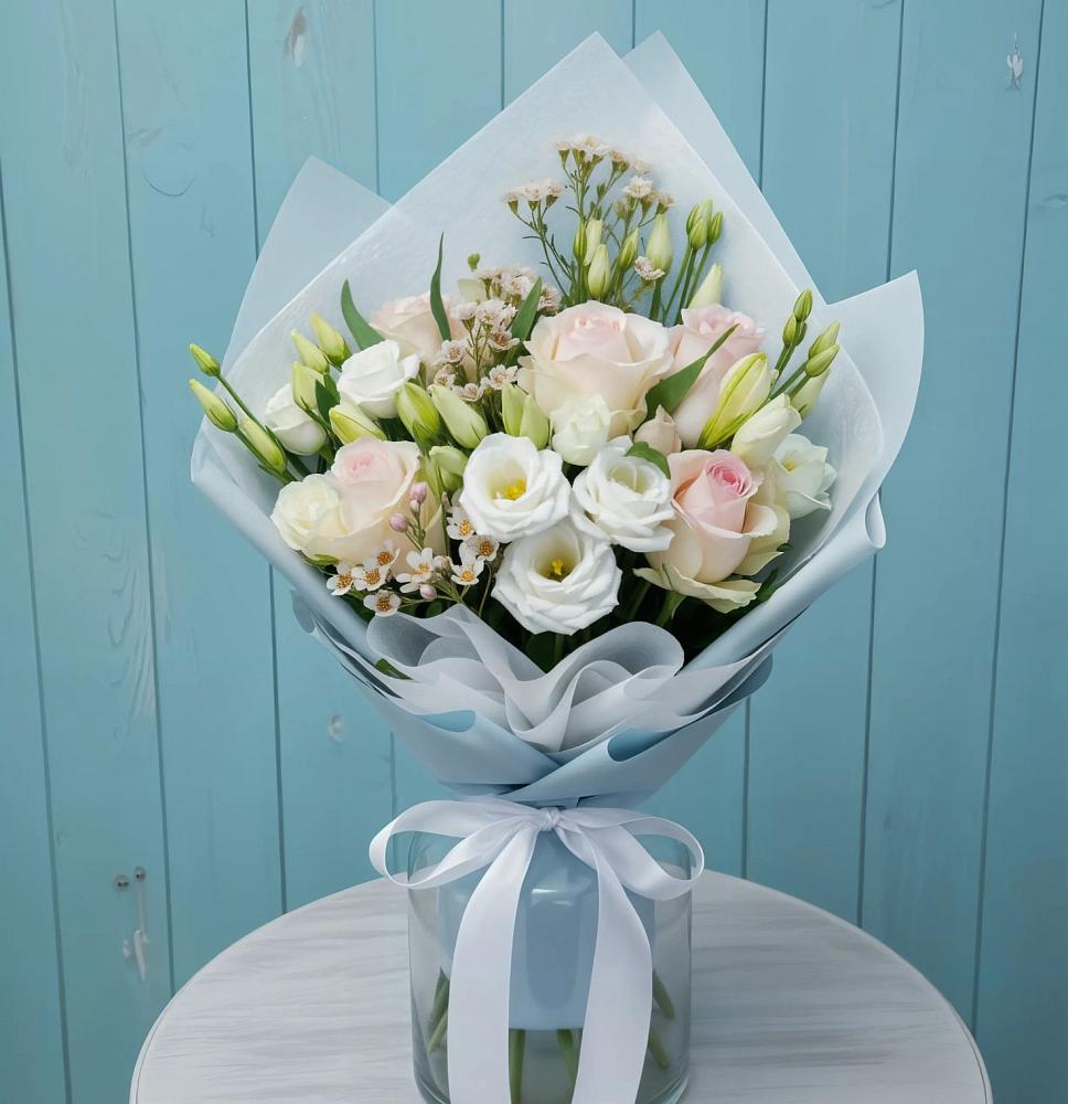 Букет цветов из: Розы и Лизиантусы в Красногвардейском Ставропольского края