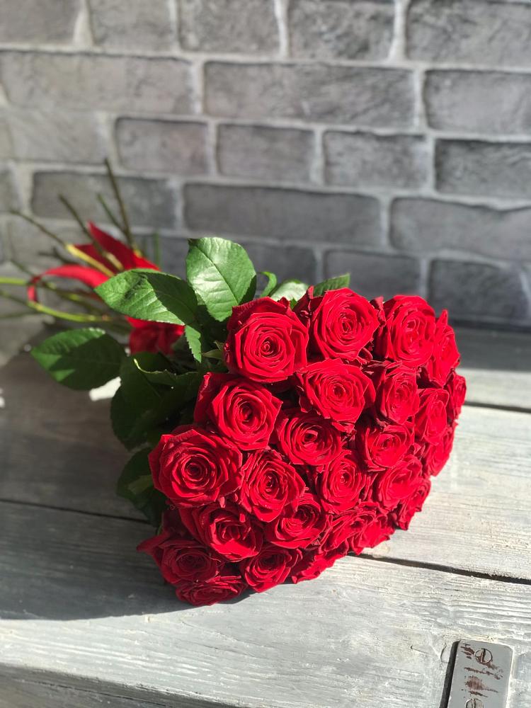 Букет Красные розы Фридом в Красногвардейском Ставропольского края