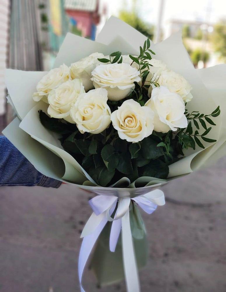 Букет Белые розы Проуд в Красногвардейском Ставропольского края