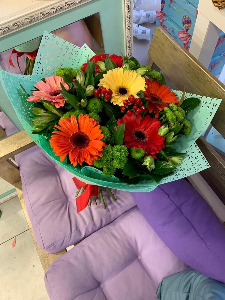 Букет цветов из: Герберы, Хризантемы и Альстромерии в Красногвардейском Ставропольского края