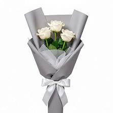 Букет 3 белые розы в Красногвардейском Ставропольского края