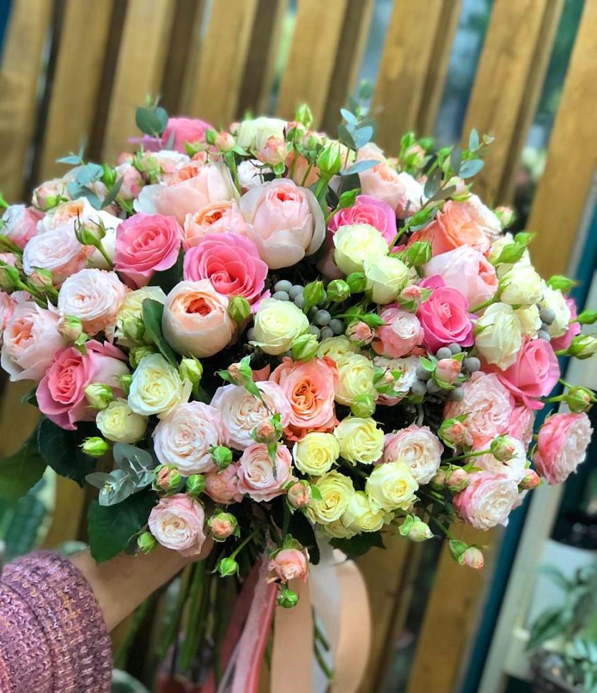 Букет цветов из: Розы в Красногвардейском Ставропольского края