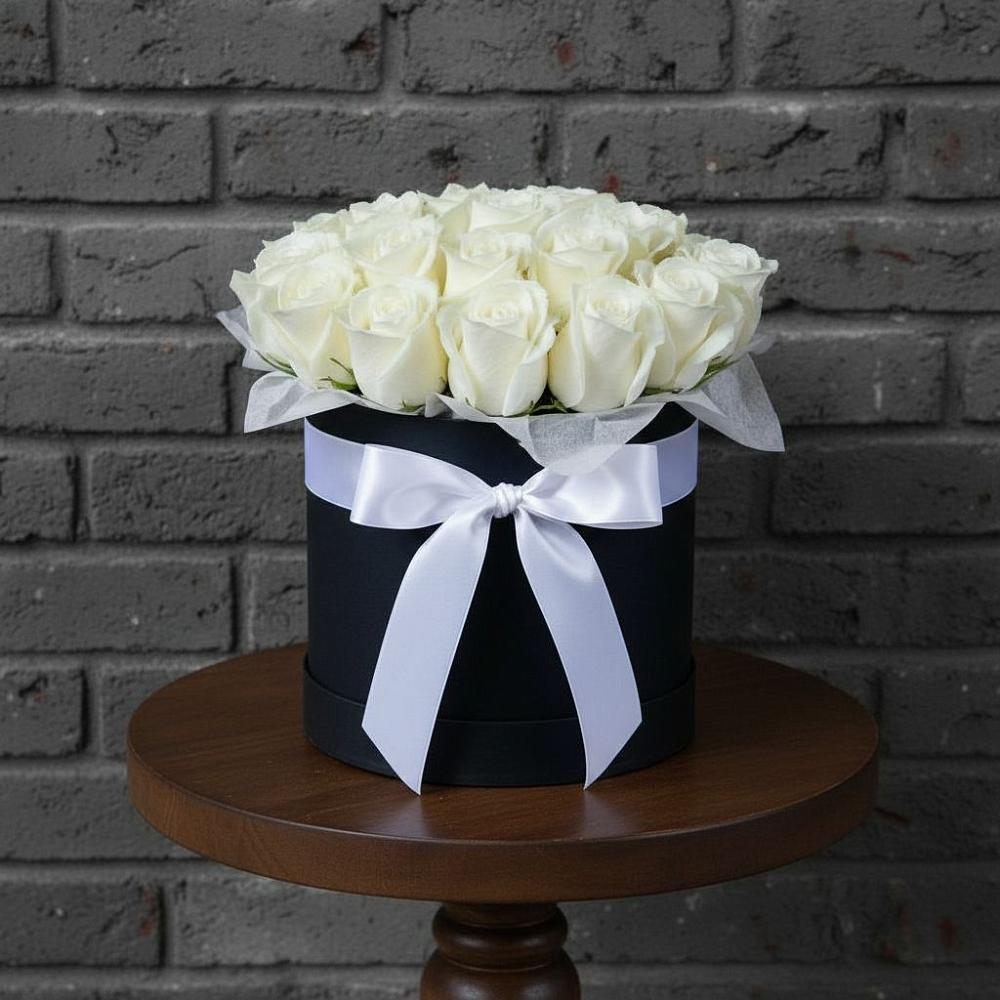 Цветочная композиция из Розы в шляпной коробке в Красногвардейском Ставропольского края