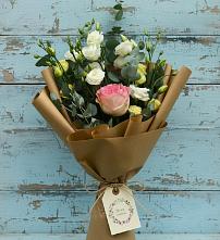 Букет цветов из:  Розы и Лизиантусы в Красногвардейском Ставропольского края