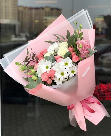 Букет цветов из: Розы, Лизиантусы и Хризантемы в Красногвардейском Ставропольского края