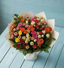 Букет Микс из разноцветных кустовых роз в Красногвардейском Ставропольского края