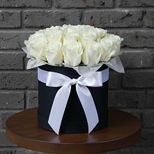 Цветочная композиция из Розы в шляпной коробке в Красногвардейском Ставропольского края